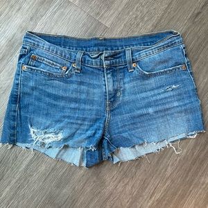 Levi’s shorts- 27